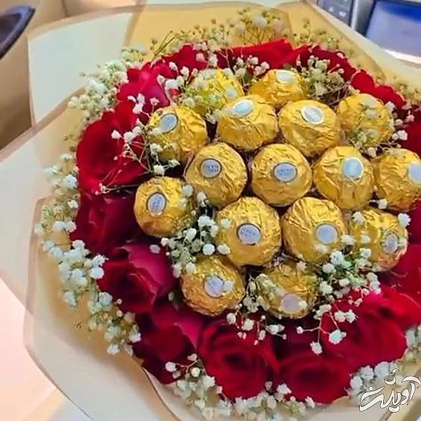 مدل دسته گل شکلاتی آموزش دسته گل شکلاتی دسته گل شکلاتی با کاغذ کشی دسته گل شکلاتی ولنتاین دسته گل شکلاتی ساده تزیین شکلات برای مهمانی تزیین شکلات در سینی lng nsji 'g a;ghjd